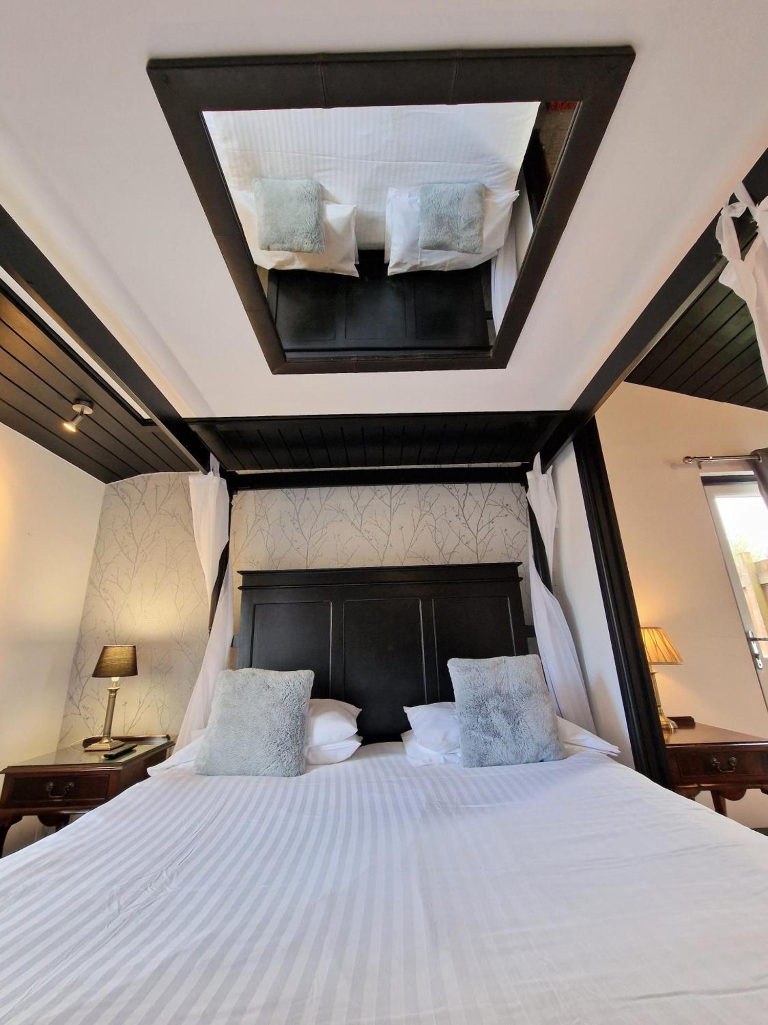 Villa Ochil 9 With Private Hot Tub - Fife - Loch Leven - Lomond Hills - Pet Friendly à Kelty Extérieur photo
