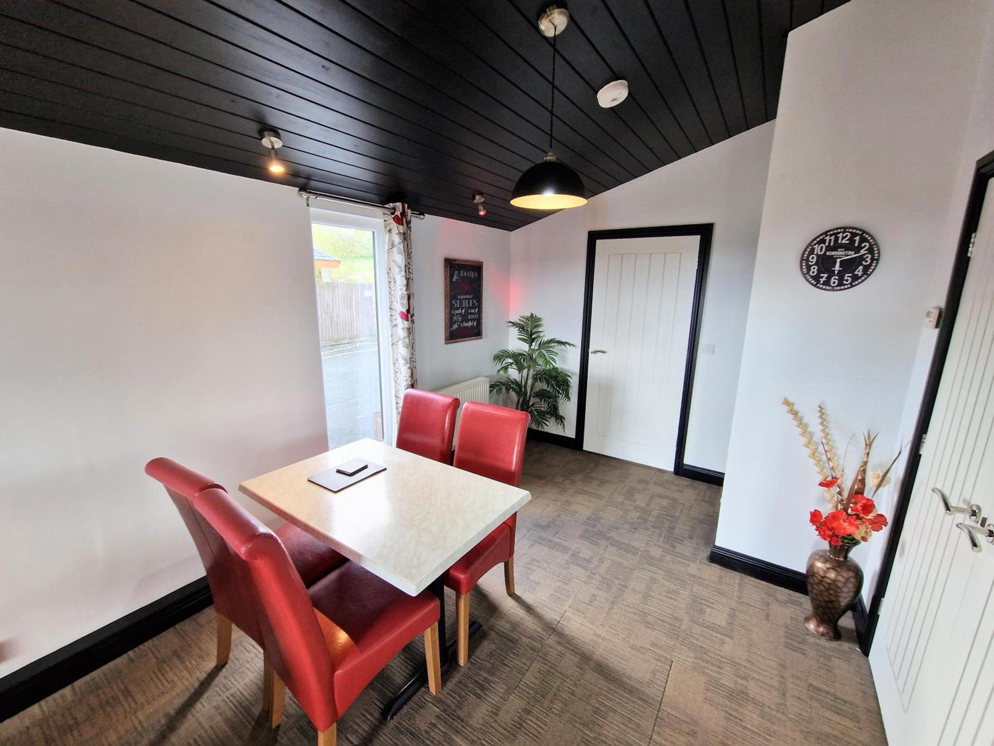 Villa Ochil 9 With Private Hot Tub - Fife - Loch Leven - Lomond Hills - Pet Friendly à Kelty Extérieur photo