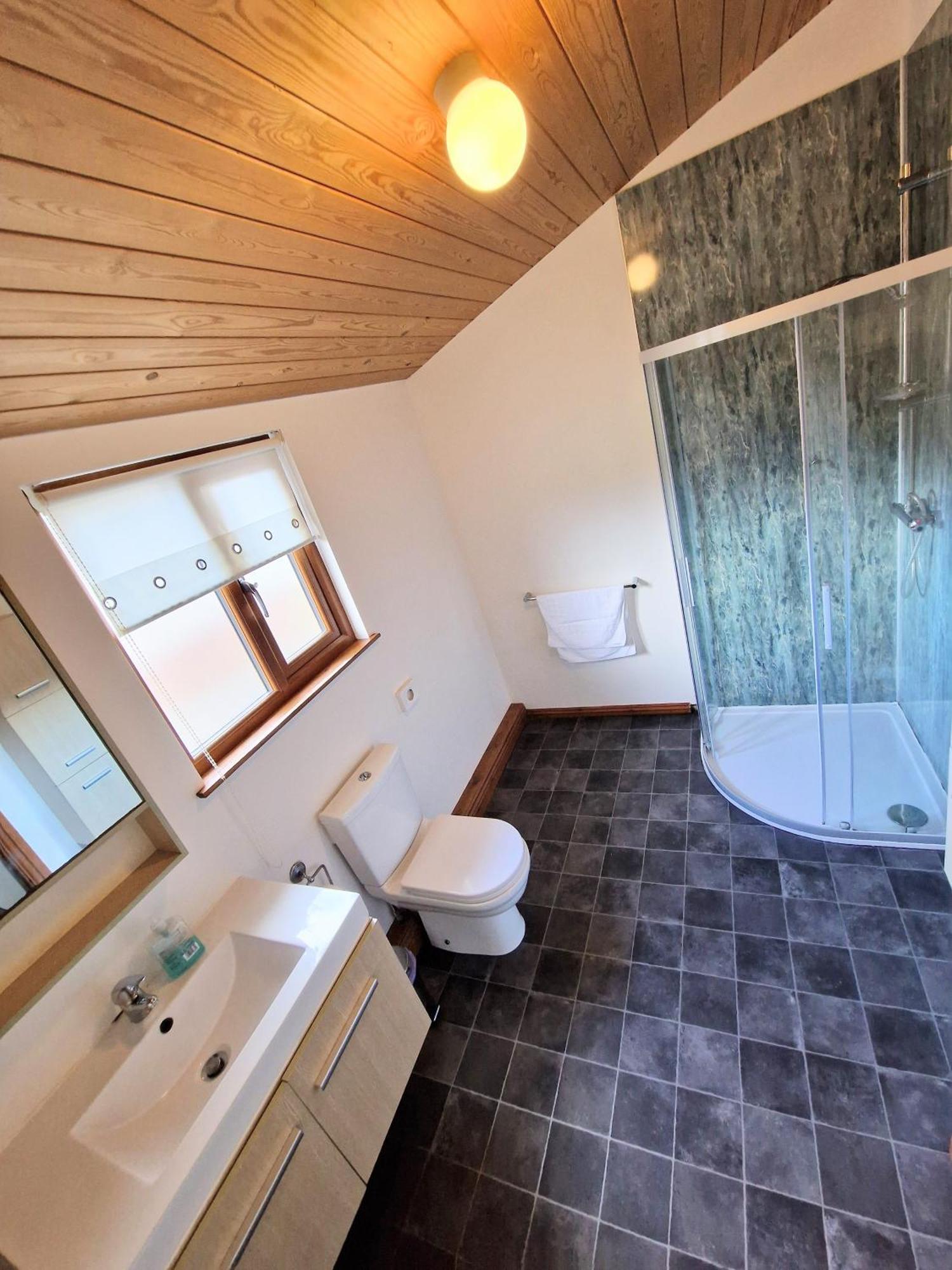Villa Ochil 9 With Private Hot Tub - Fife - Loch Leven - Lomond Hills - Pet Friendly à Kelty Extérieur photo